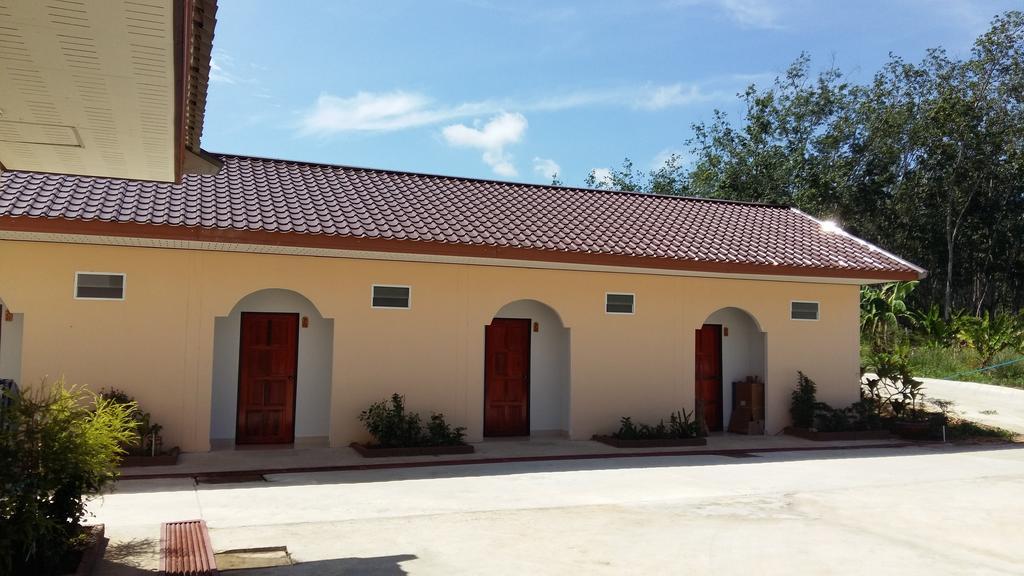 Banana Resort Sadao Esterno foto